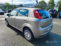 Usata Fiat Grande Punto Active 65 CV (47 kW) 2007 Grigio Utilitaria