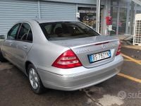 Usata Mercedes C200 Classic 163 CV (119 kW) 2001 Grigio Berlina