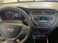 Usata Hyundai i20 75 CV (55 kW) 2019 Grigio metallizzato Utilitaria