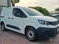 Usata Peugeot Partner S 102 CV (75 kW) 2021 Bianco Monovolume