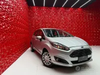 Usata Ford Fiesta 95 CV (69 kW) 2017 Grigio Utilitaria
