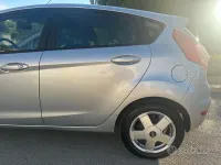 Usata Ford Fiesta 95 CV (69 kW) 2015 Grigio Utilitaria