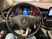Usata Mercedes V220 Exclusive 163 CV (119 kW) 2021 Nero Monovolume