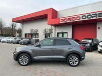 Usata VW T-Roc Advance 116 CV (85 kW) 2018 Grigio SUV
