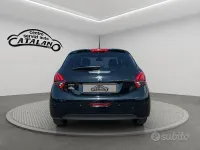 Usata Peugeot 208 Allure 75 CV (55 kW) 2018 Nero Utilitaria