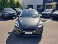 Usata Ford Fiesta Titanium 86 CV (63 kW) 2018 Grigio scuro metallizzato Utilitaria