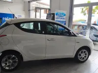 Usata Lancia Ypsilon 69 CV (50 kW) 2016 Bianco Utilitaria