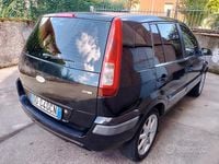 Usata Ford Fusion 68 CV (50 kW) 2006 Nero Utilitaria