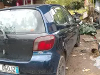 Usata Toyota Yaris 75 CV (55 kW) 2002 Blu Berlina