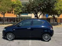 Usata Lancia Ypsilon Gold 95 CV (69 kW) 2017 Blu/azzurro Utilitaria