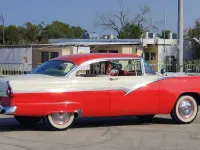 Usata Ford Fairlane 200 CV (147 kW) 1956 Rosso Berlina