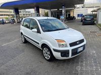 Usata Ford Fusion 100 CV (73 kW) 2009 Bianco Berlina