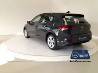 Usata VW Golf VIII Life 110 CV (80 kW) 2022 Grigio scuro Berlina