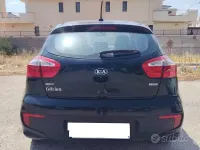 Usata Kia Rio 75 CV (55 kW) 2016 Nero Utilitaria