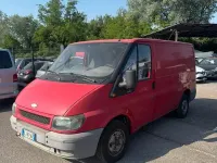 Usata Ford Transit 86 CV (63 kW) 2003 Rosso Berlina