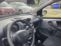 Usata Toyota Aygo 68 CV (50 kW) 2007 Argento Utilitaria