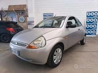 Usata Ford Ka 60 CV (44 kW) 2000 Grigio Berlina