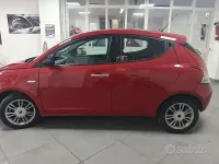 Usata Lancia Ypsilon Gold 95 CV (69 kW) 2017 Rosso Utilitaria