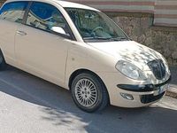 Usata Lancia Ypsilon 2004 Bianco Utilitaria