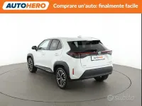 Usata Toyota Yaris Cross Lounge 92 CV (67 kW) 2022 Bianco SUV