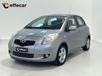 Usata Toyota Yaris Sol 69 CV (50 kW) 2006 Argento Berlina