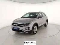Usata VW T-Roc Style 110 CV (80 kW) 2023 Grigio SUV