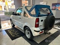 Usata Suzuki Jimny 65 CV (47 kW) 2005 Bianco SUV