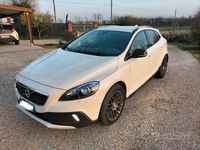 Usata Volvo V40 150 CV (110 kW) 2014 Bianco Berlina