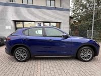 Usata Alfa Romeo Stelvio Business 190 CV (139 kW) 2022 Blu / metallizzato SUV