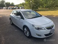 Usata Opel Astra 95 CV (69 kW) 2010 Bianco Berlina