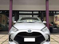 Usata Toyota Yaris Hybrid Trend 92 CV (67 kW) 2022 Argento Berlina