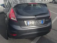Usata Ford Fiesta Titanium 75 CV (55 kW) 2015 Grigio Utilitaria