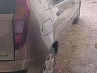 Usata Fiat Punto 69 CV (50 kW) 2005 Berlina