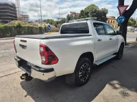 Usata Toyota HiLux Lounge 150 CV (110 kW) 2023 Bianco Pick-up