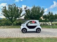 Begagnad XEV Yoyo 11 kW (15 HK) 2024 Vit Halvkombi