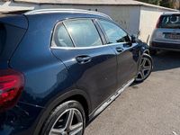 Usata Mercedes GLA220 AMG line 170 CV (125 kW) 2019 Blu SUV