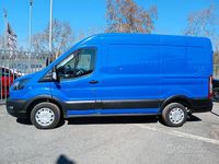 Begagnad Ford Transit Trend 131 HK (96 kW) 2023 Blå Sedan