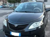 Usata Lancia Ypsilon 69 CV (50 kW) 2018 Nero Utilitaria