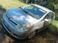 Usata Toyota Corolla 116 CV (85 kW) 2005 Grigio Monovolume