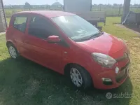 Usata Renault Twingo 75 CV (55 kW) 2012 Rosso Utilitaria