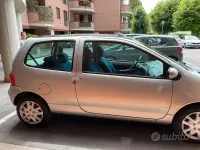 Usata Renault Twingo 75 CV (55 kW) 2004 Grigio Utilitaria