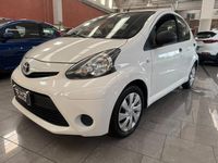 Usata Toyota Aygo Connect Style 67 CV (49 kW) 2014 Bianco Utilitaria
