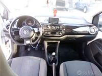 usata VW up! cross 5 porte 1.0 75 CV benzin