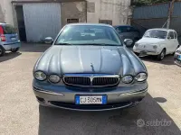 Usata Jaguar X-type Executive 156 CV (114 kW) 2004 Grigio Berlina