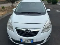 Usata Opel Meriva 95 CV (69 kW) 2011 Bianco Monovolume