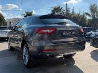 Usata Maserati Levante GranLusso 250 CV (183 kW) 2018 Grigio SUV