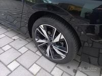 Usado Peugeot 308 Allure 131 CV (96 kW) 2022 Negro Familiar