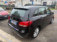 Usata Mercedes B160 Business 90 CV (66 kW) 2016 Nero Utilitaria