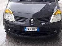 Usata Renault Modus 75 CV (55 kW) 2005 Nero Monovolume