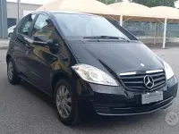 Gebraucht Mercedes A160 95 PS (69 kW) 2012 Schwarz Limousine